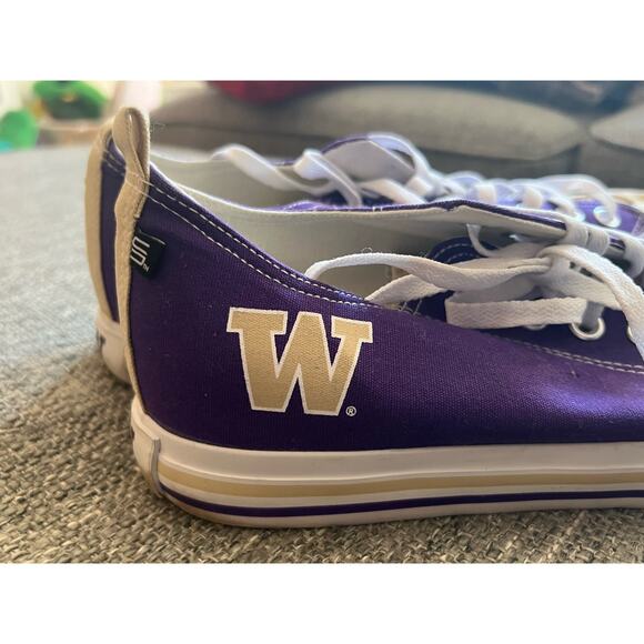 Like New SKICKS Purple Washington Huskies Low Top Shoes main image 9